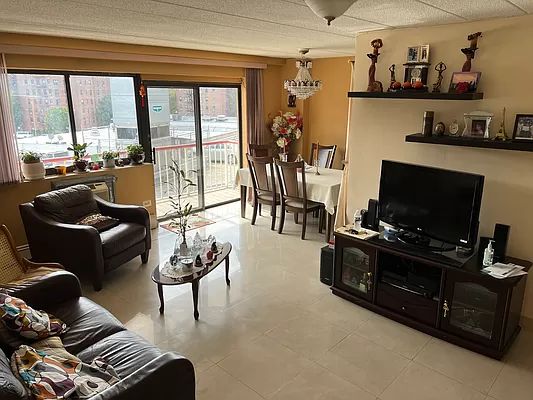 92-29 Queens Blvd #5A, Rego Park, NY 11374