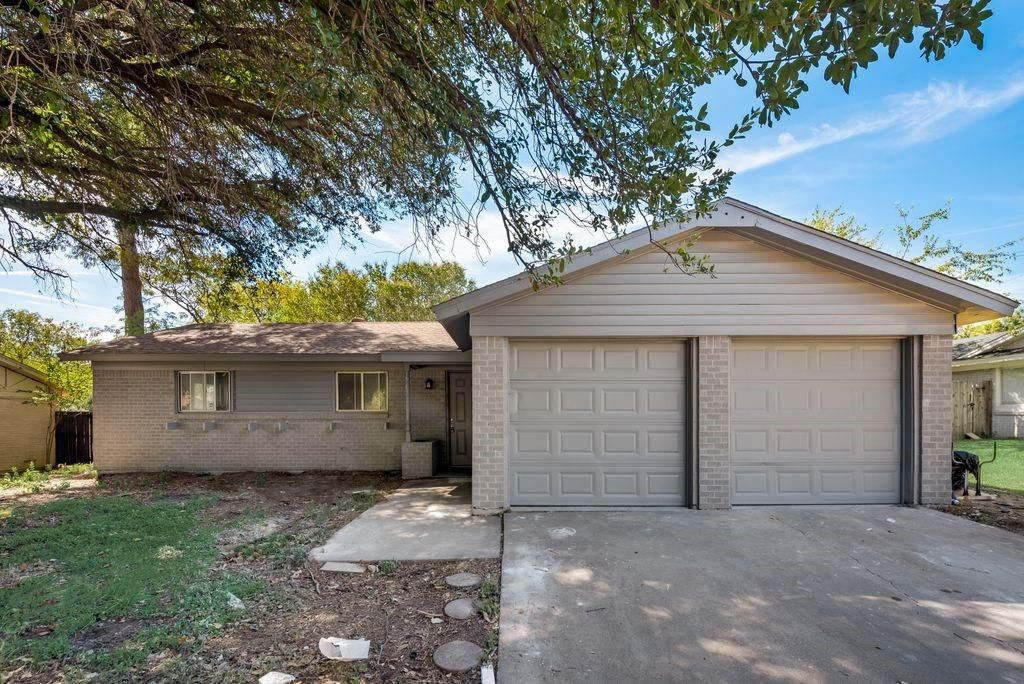 7904 Standley St, North Richland Hills, TX 76180