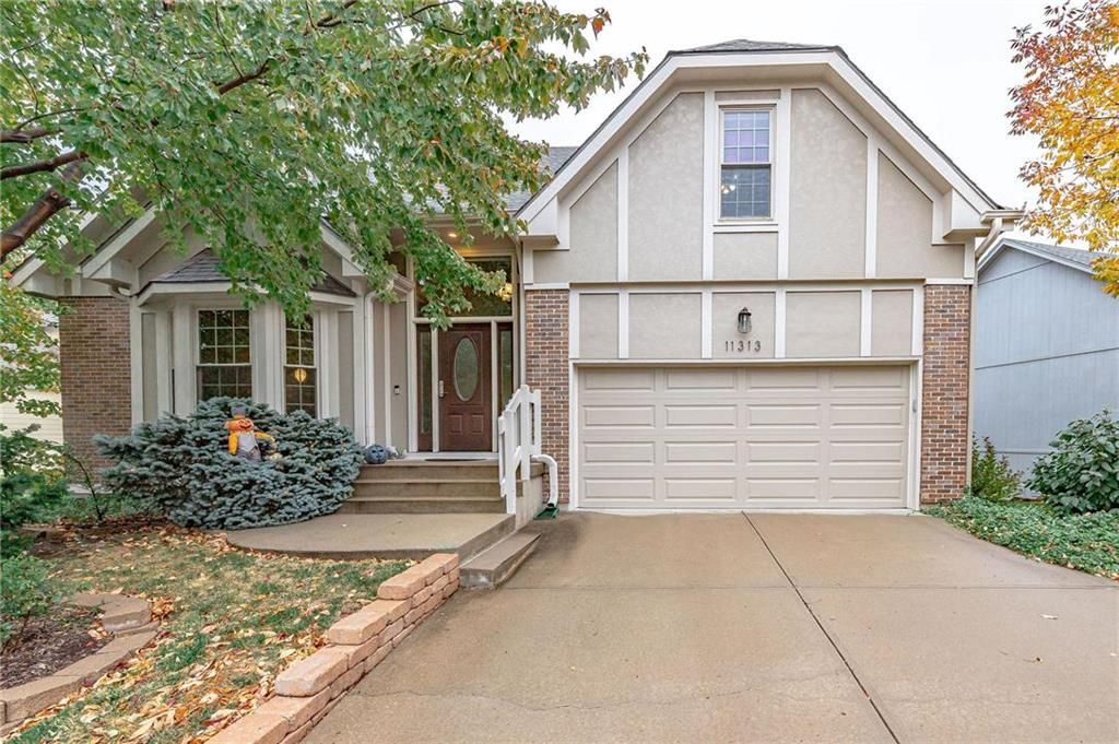 11313 Cody St, Overland Park, KS 66210 Trulia 11313 Cody St, Overland Park, KS 66210 Trulia