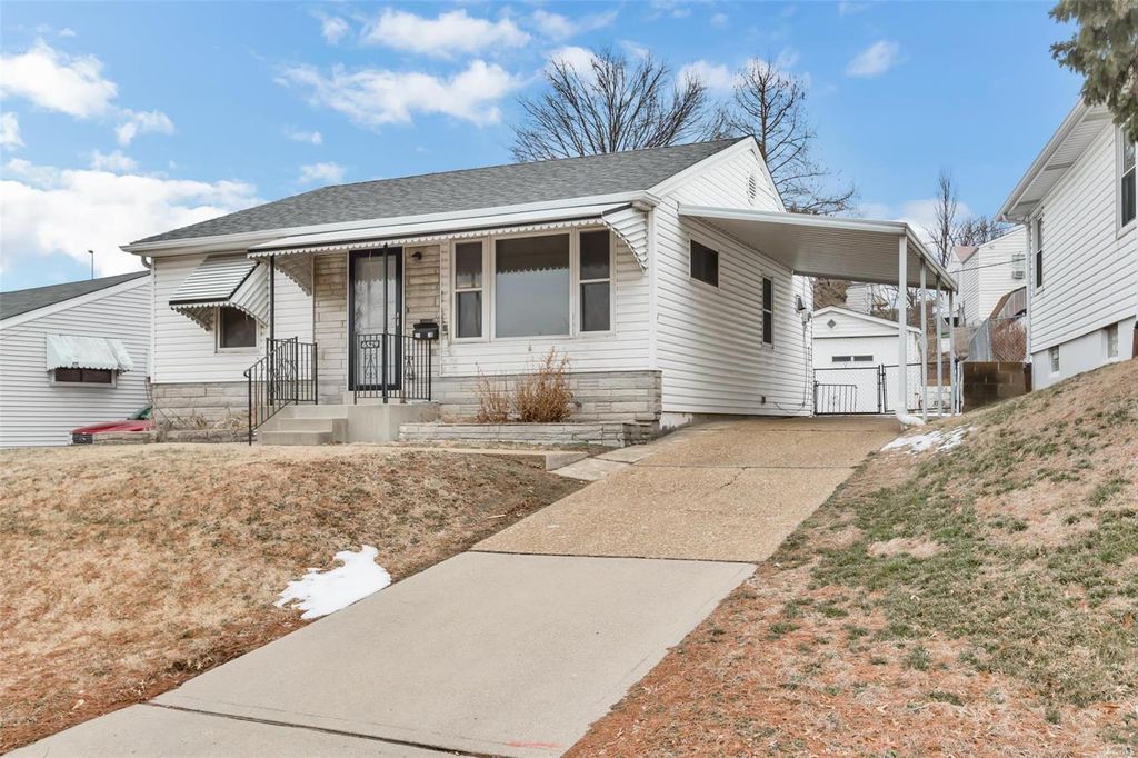 6529 Clifton Hills Dr, Saint Louis, MO 63139