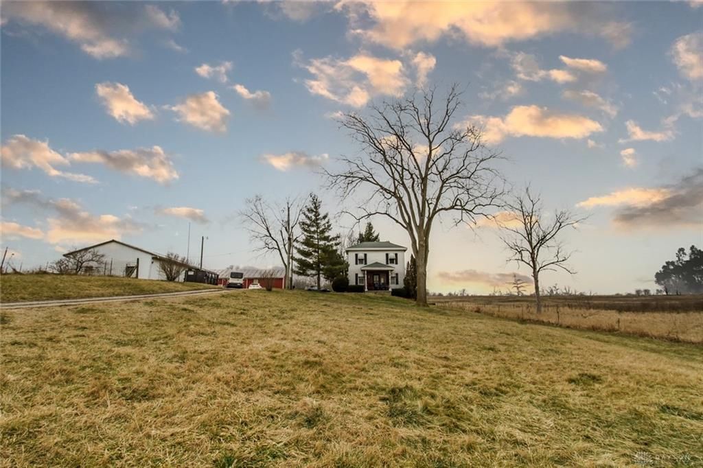 7266 New Madison Coletown Rd, Greenville, OH 45331
