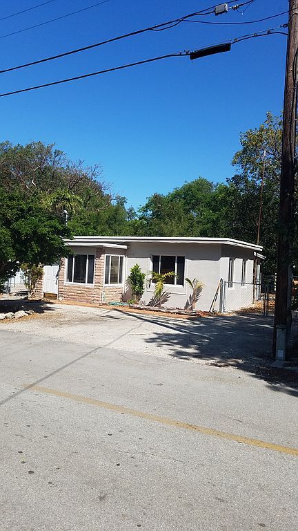 90 Oleander Dr, Key Largo, FL 33037