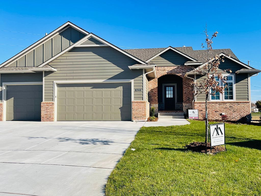 8344 W Kackley Ct, Wichita, KS 67205