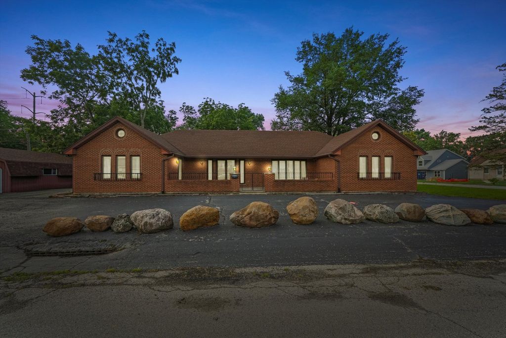 201 N Oakwood Ave, Willow Springs, IL 60480 Trulia