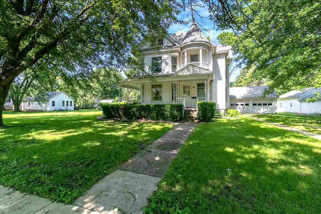 211 N Main St, Cambridge, IL 61238 Trulia