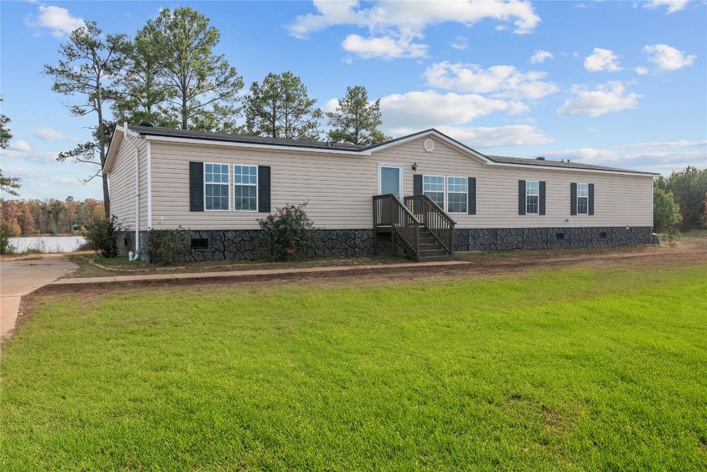 277 Canvas Back Dr, Princeton, LA 71067