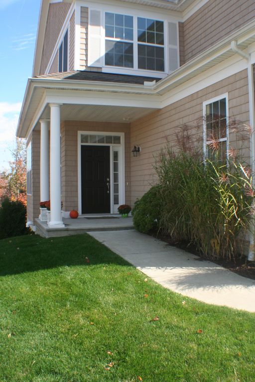 378 Hunter Dr, Litchfield, CT 06759