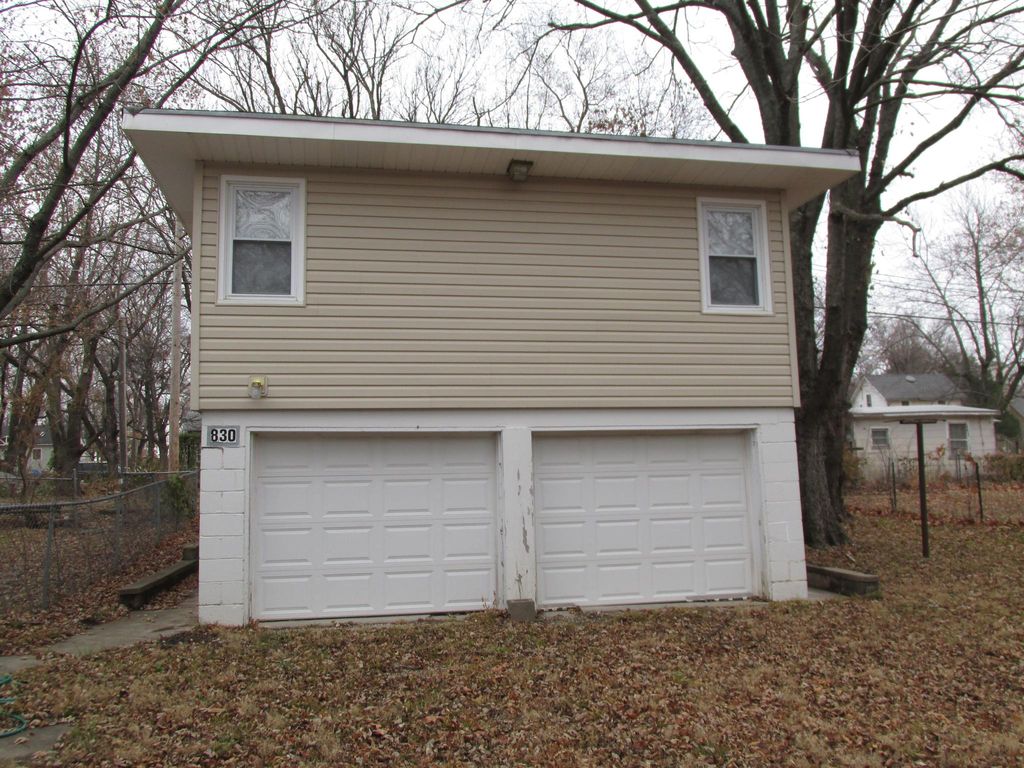 830 Locust St, Eudora, KS 66025 Trulia