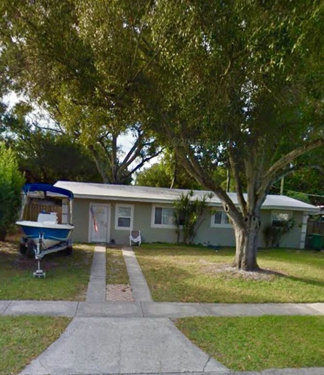 4704 Wallace Ave, Tampa, FL 33611