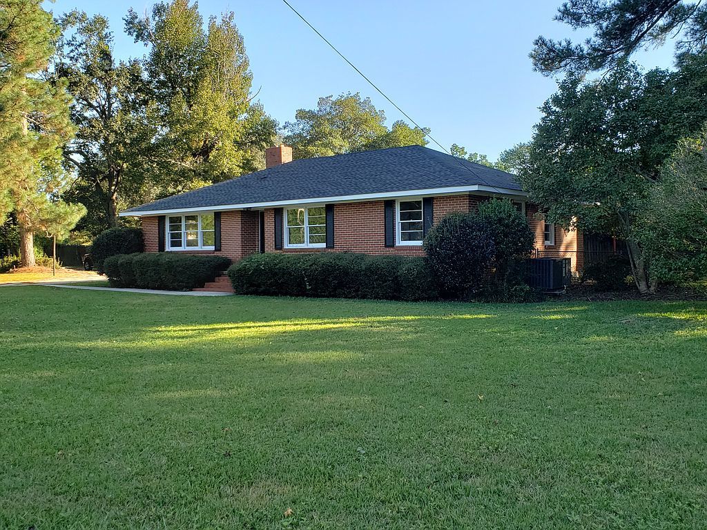 202 N Lancaster St, Dublin, GA 31021