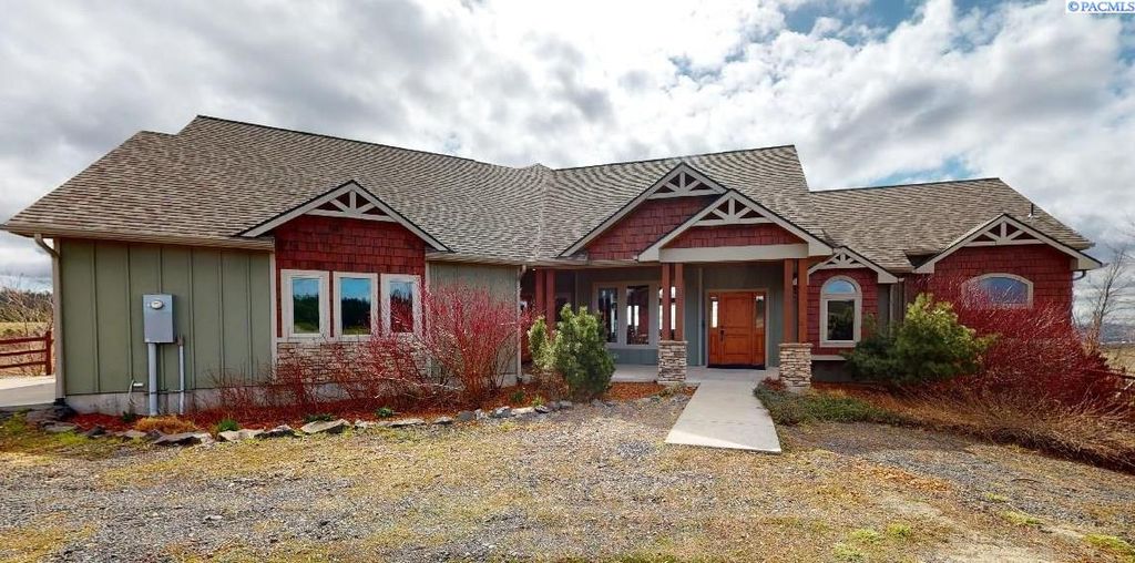 1167 Larson Rd, Moscow, ID 83843