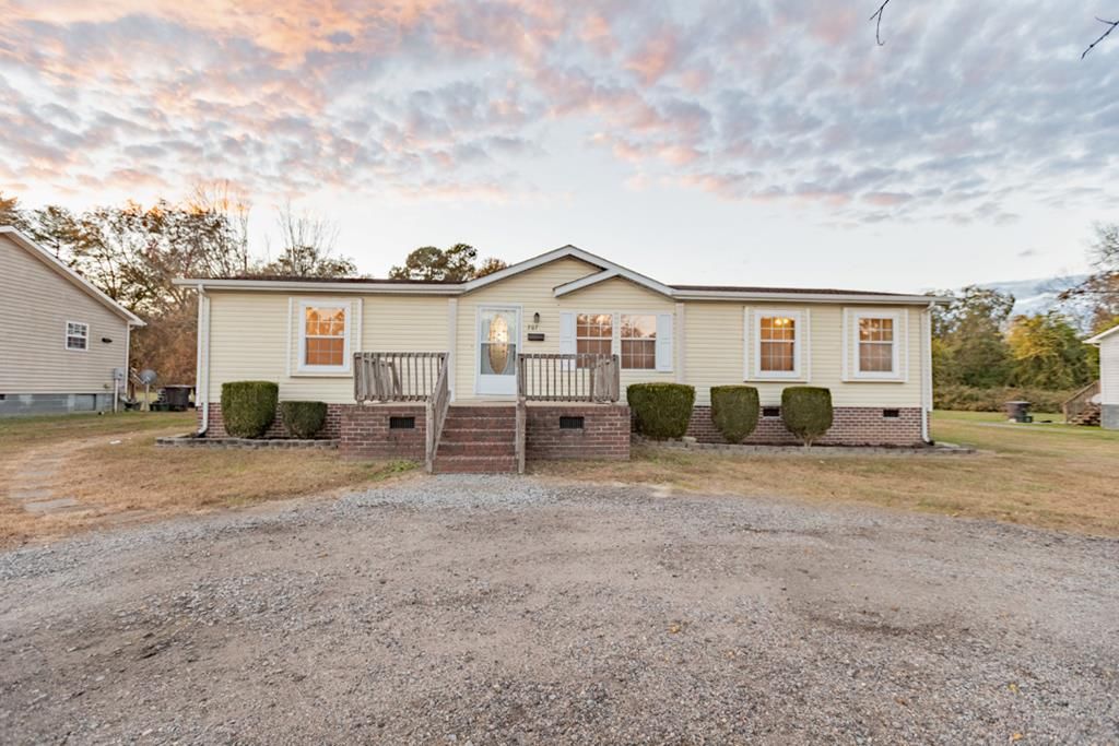 307 Franklin St, Emporia, VA 23847