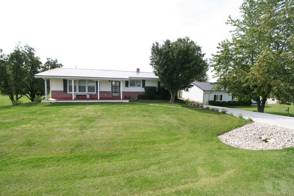 12431 Beech Dr, Moravia, IA 52571 See Estimated Value