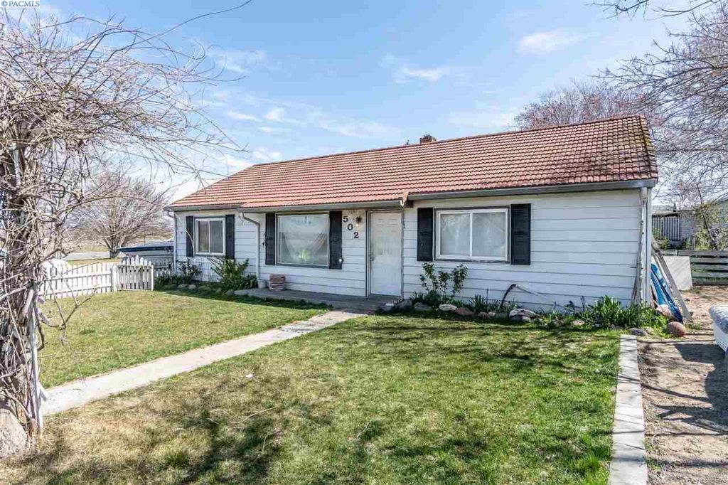 502 Mercer Ct, Prosser, WA 99350