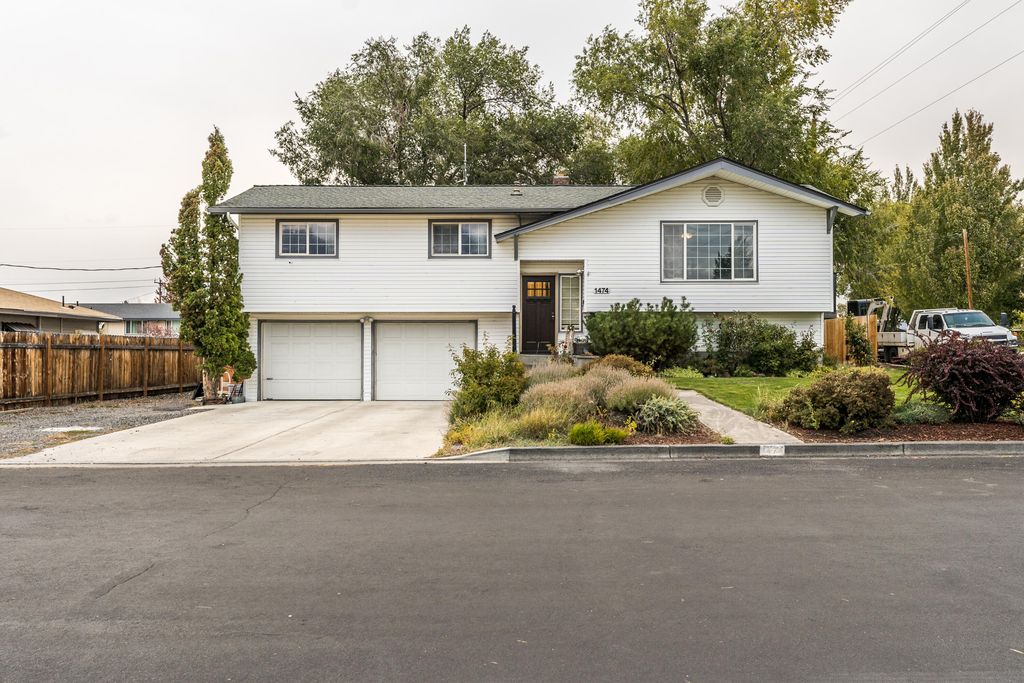 1474 SW 17th St, Redmond, OR 97756