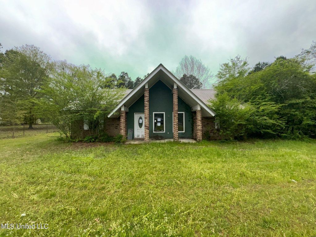 147 Wolverton Dr, Magee, MS 39111