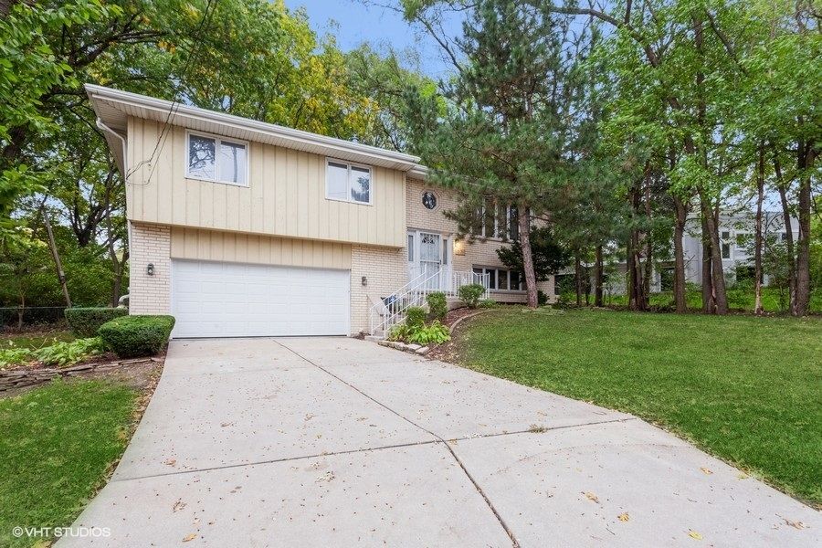 5121 Lincoln Ave, Lisle, IL 60532