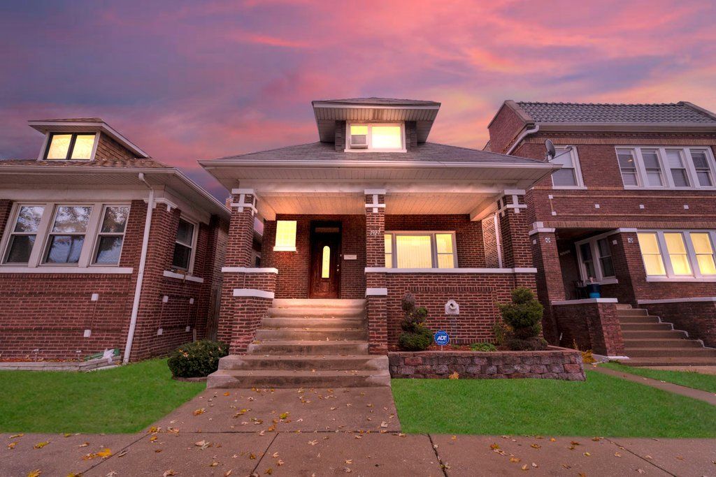 1927 S Austin Blvd, Cicero, IL 60804