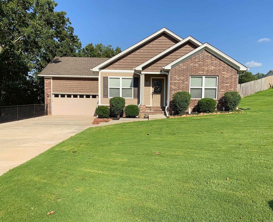 23 Twin Lakes Dr, Cabot, AR 72023