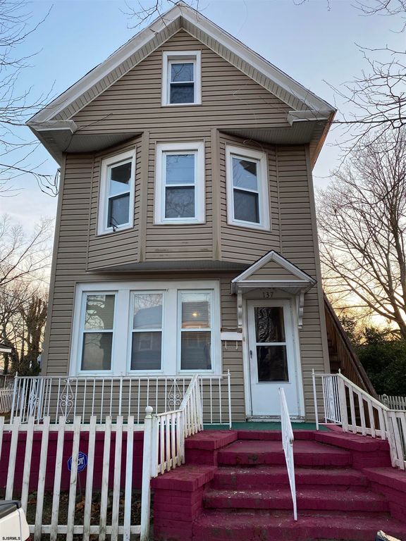 137 W Edgewater Ave, Pleasantville, NJ 08232