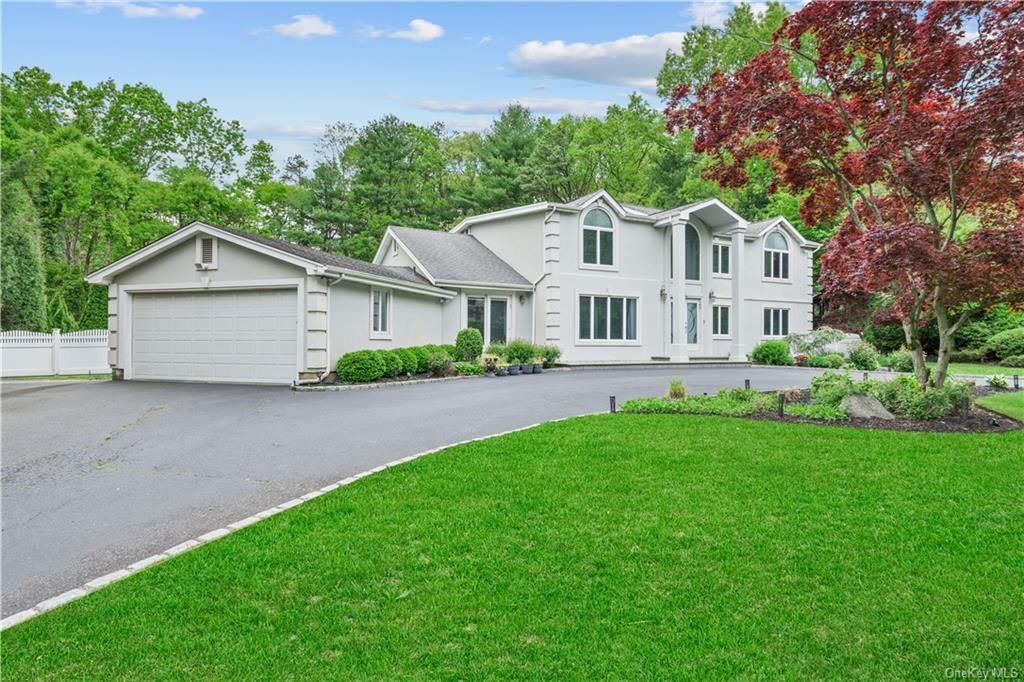 64 Beaumont Drive, Melville, NY 11747 SingleFamily Home for Sale MLS