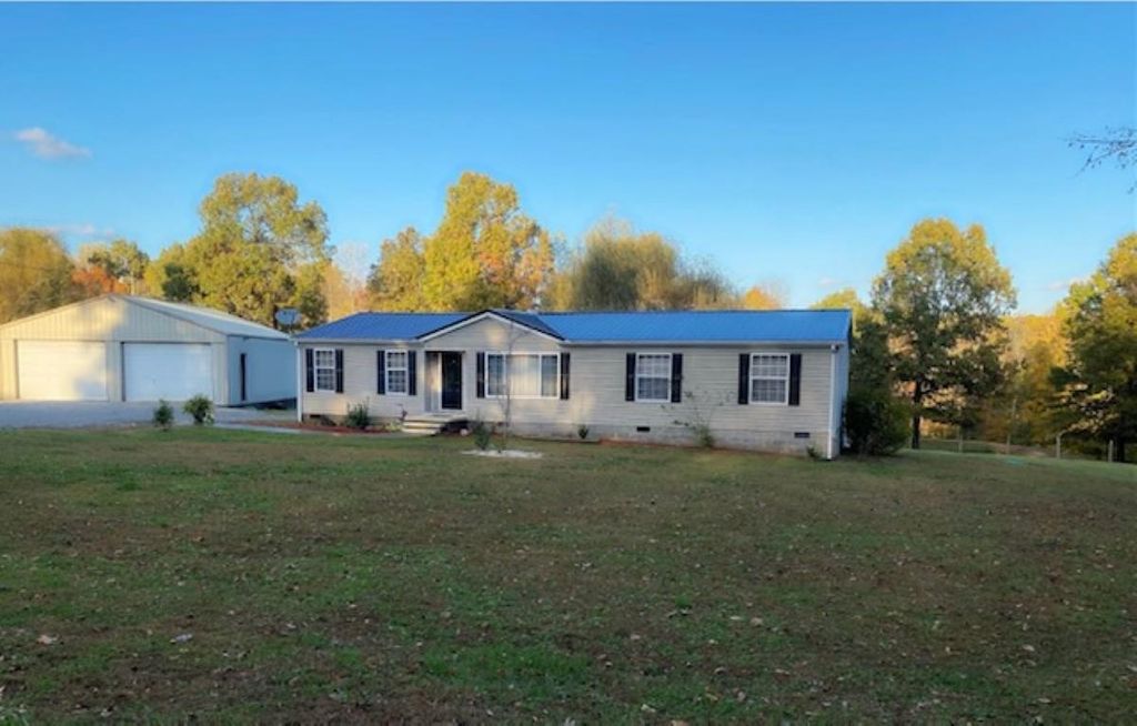 975 State Route 2533, Greenville, KY 42345