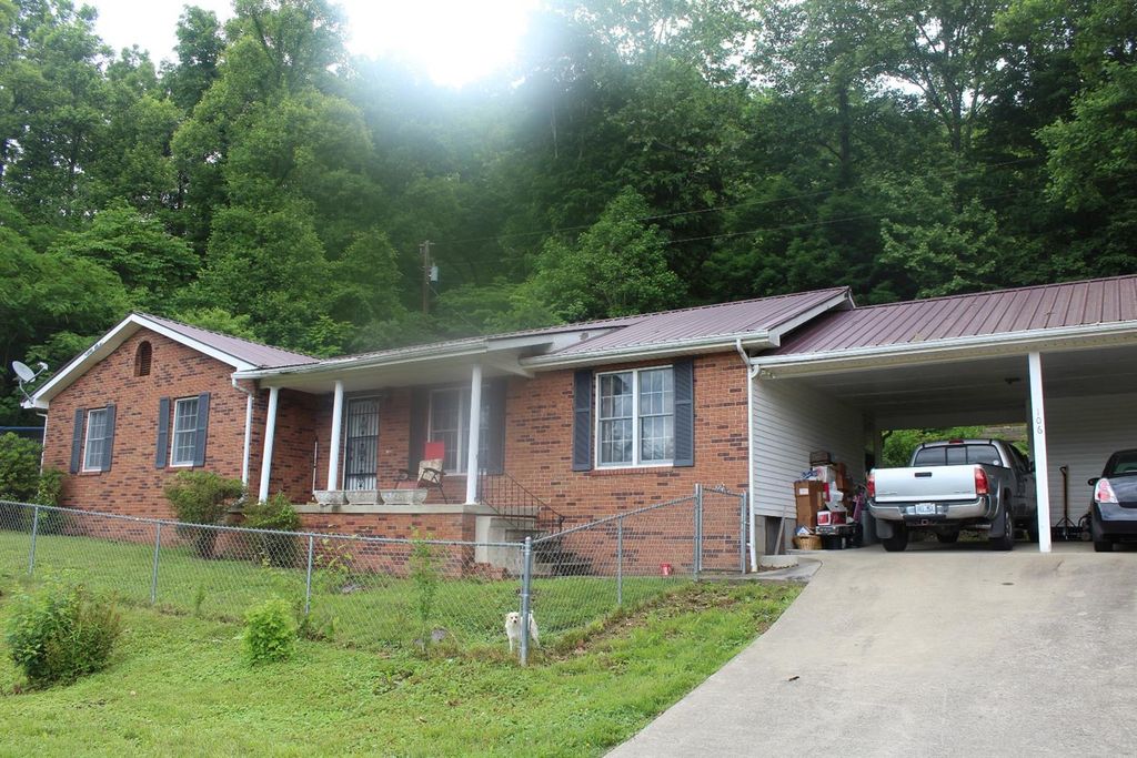 106 Hickory Hls, Loyall, KY 3 Bed, 2 Bath SingleFamily Home 20