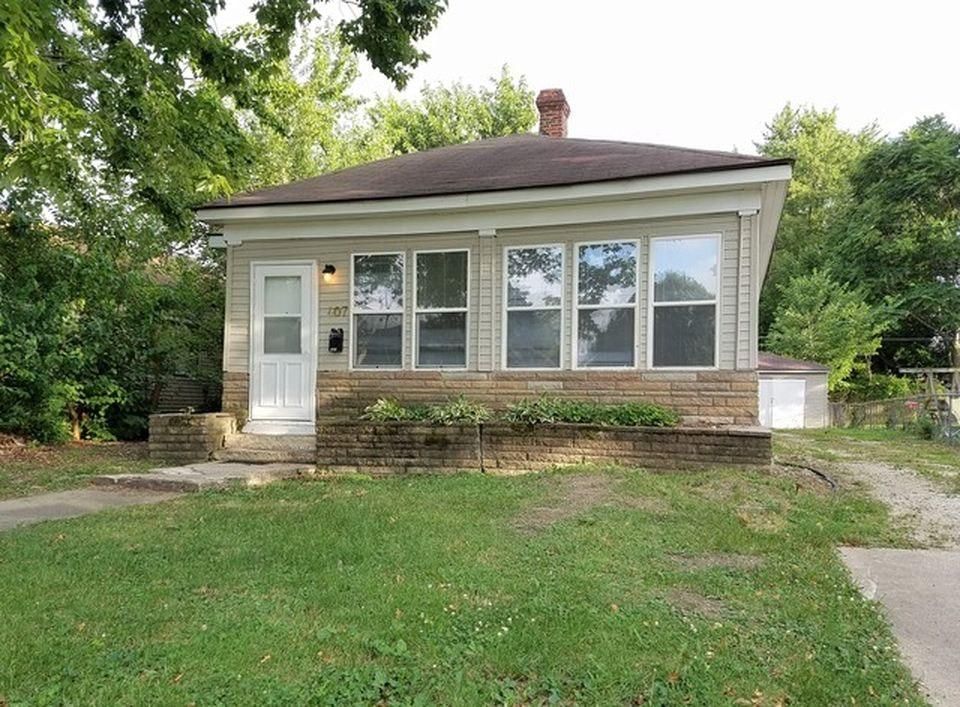 407 E Beardsley Ave, Champaign, IL 61820