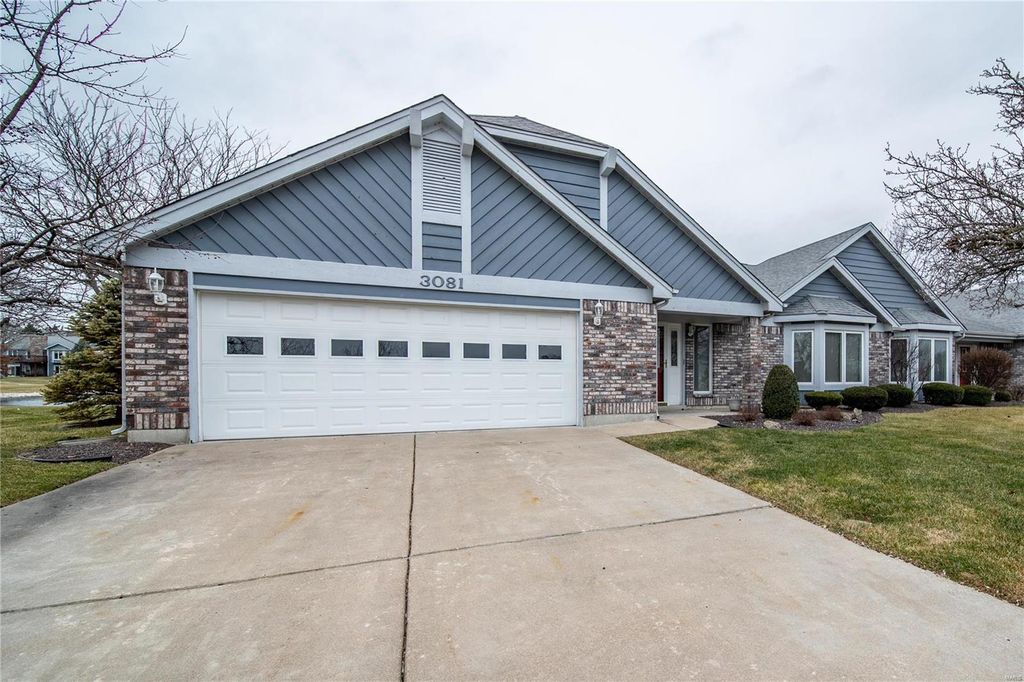 3081 Devilla Trails 11b St, Saint Charles, MO 63301