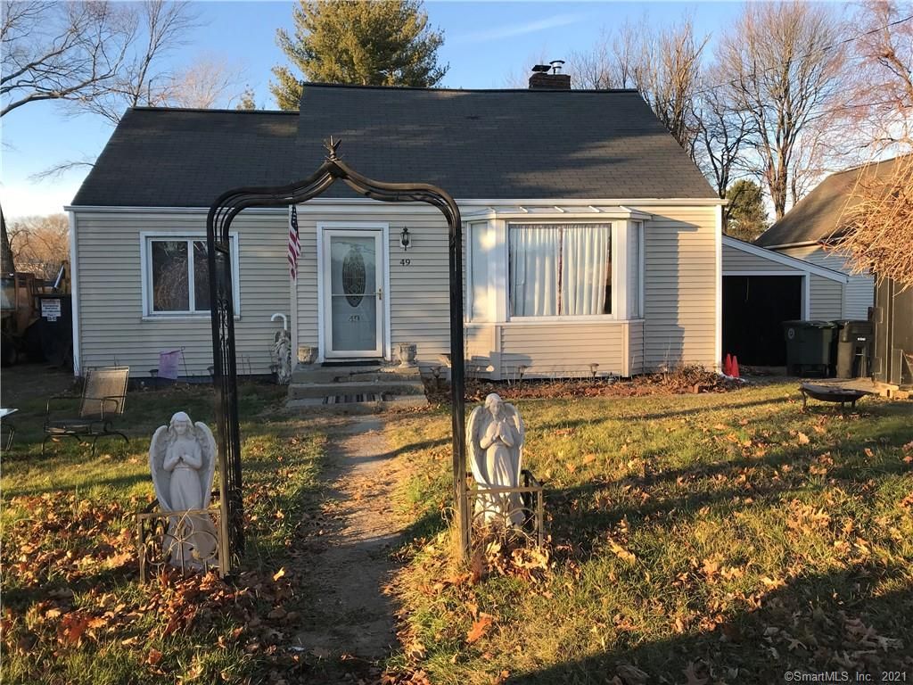 49 Finch St, Milford, CT 06461