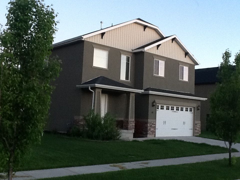 16 Churchill Downs Dr, Farmington, UT 84025