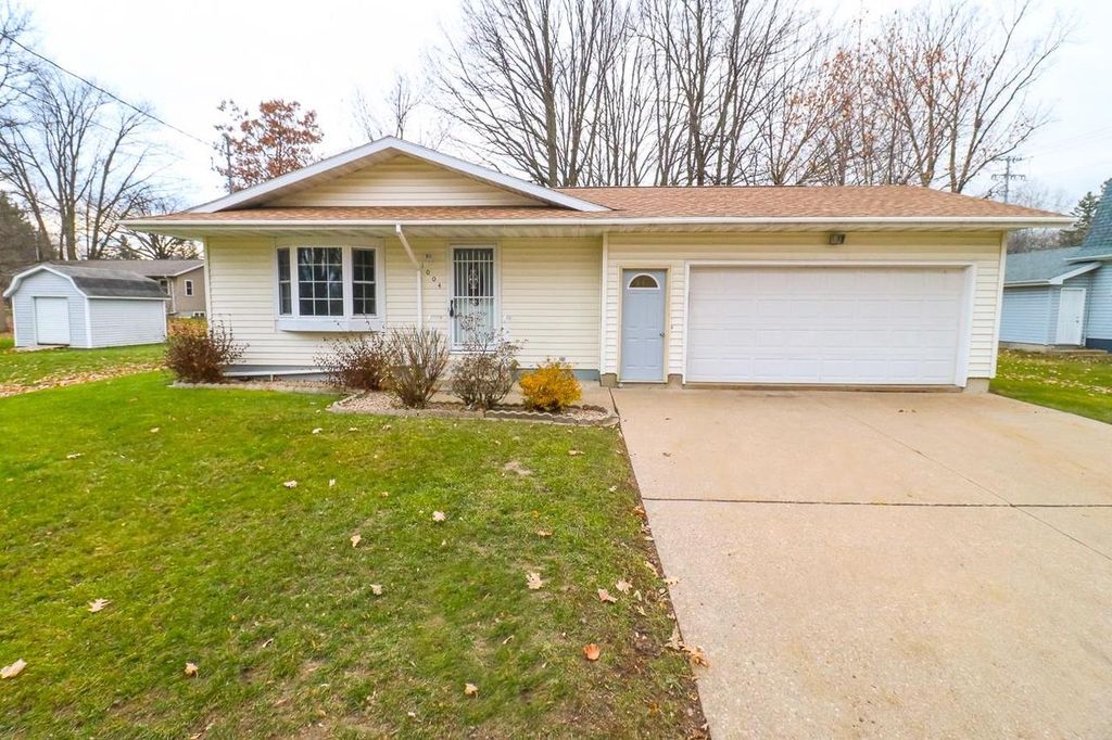 1004 East BLODGETT STREET, Marshfield, WI 54449 Trulia