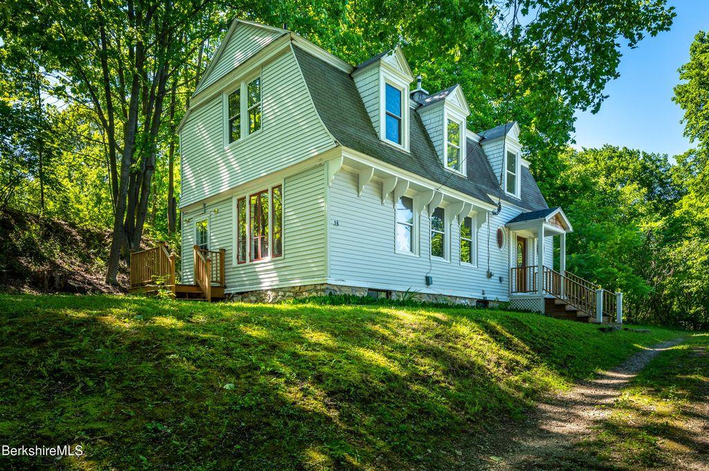 18 Golden Hill Rd, Lenox, MA 01240