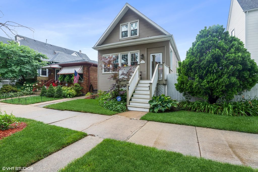 4122 N Kilbourn Ave, Chicago, IL 60641
