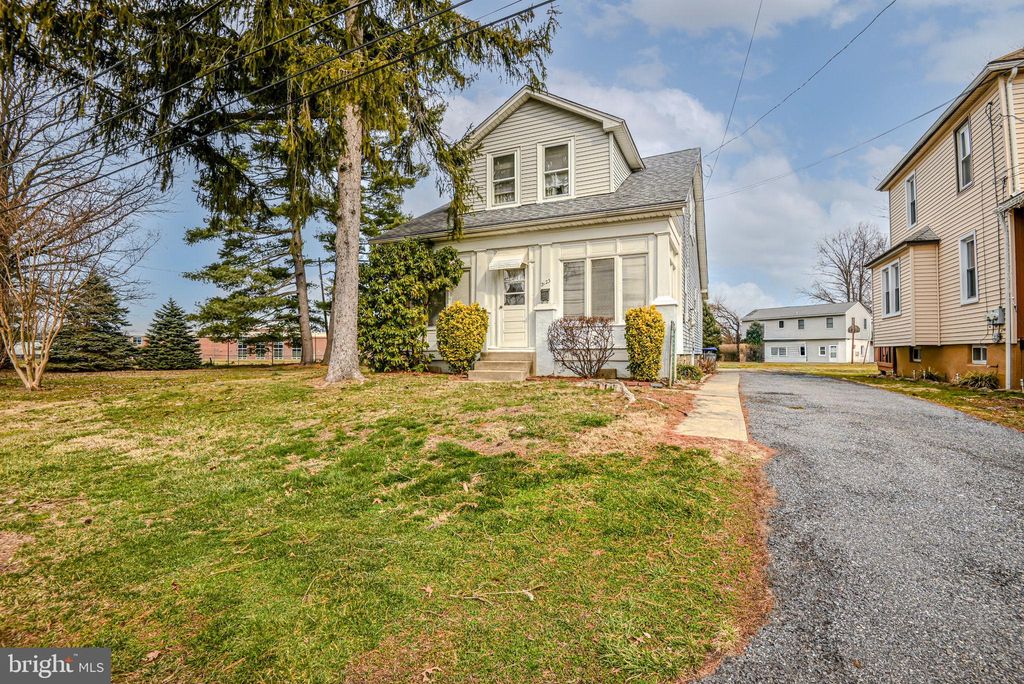 2123 Norton Ave, Upper Chichester, PA 19061