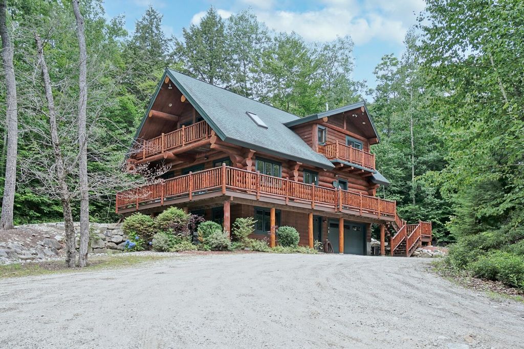 361 Commons Dr, Bridgton, ME 04009