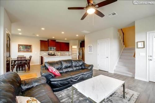 4823 Star Jasmine Dr, Austin, TX 78723