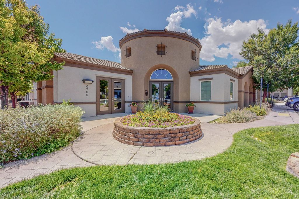 6700 Cantata St NW, Albuquerque, NM 87114