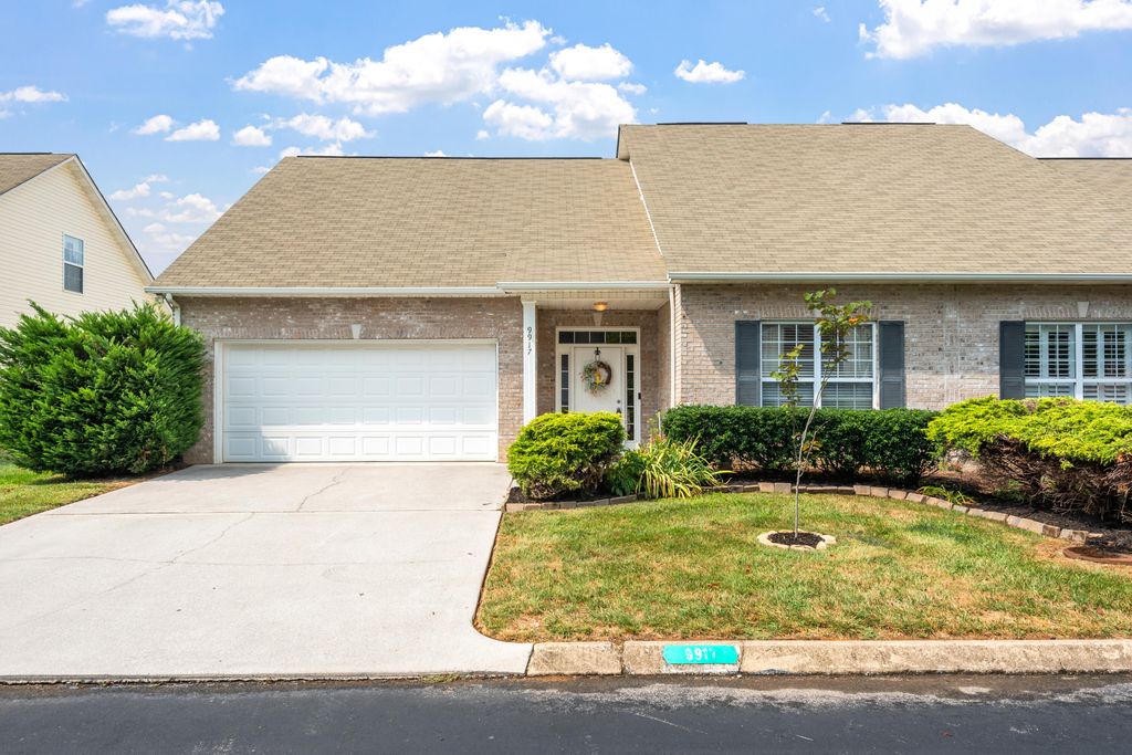 9917 Bellflower Way, Knoxville, TN 37932