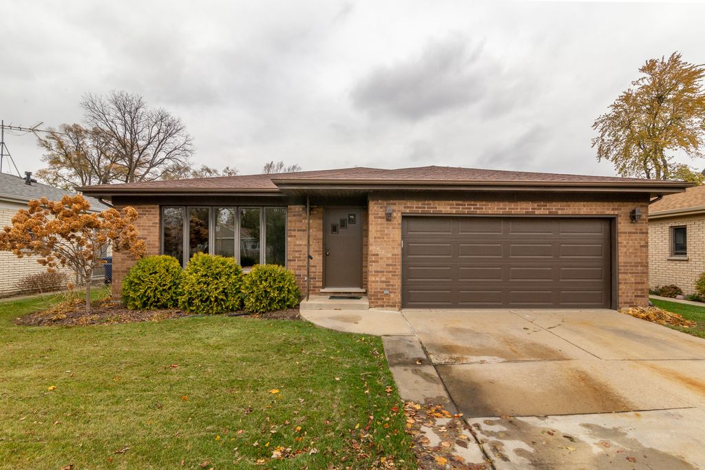 1980 Birchwood Ave, Des Plaines, IL 60018