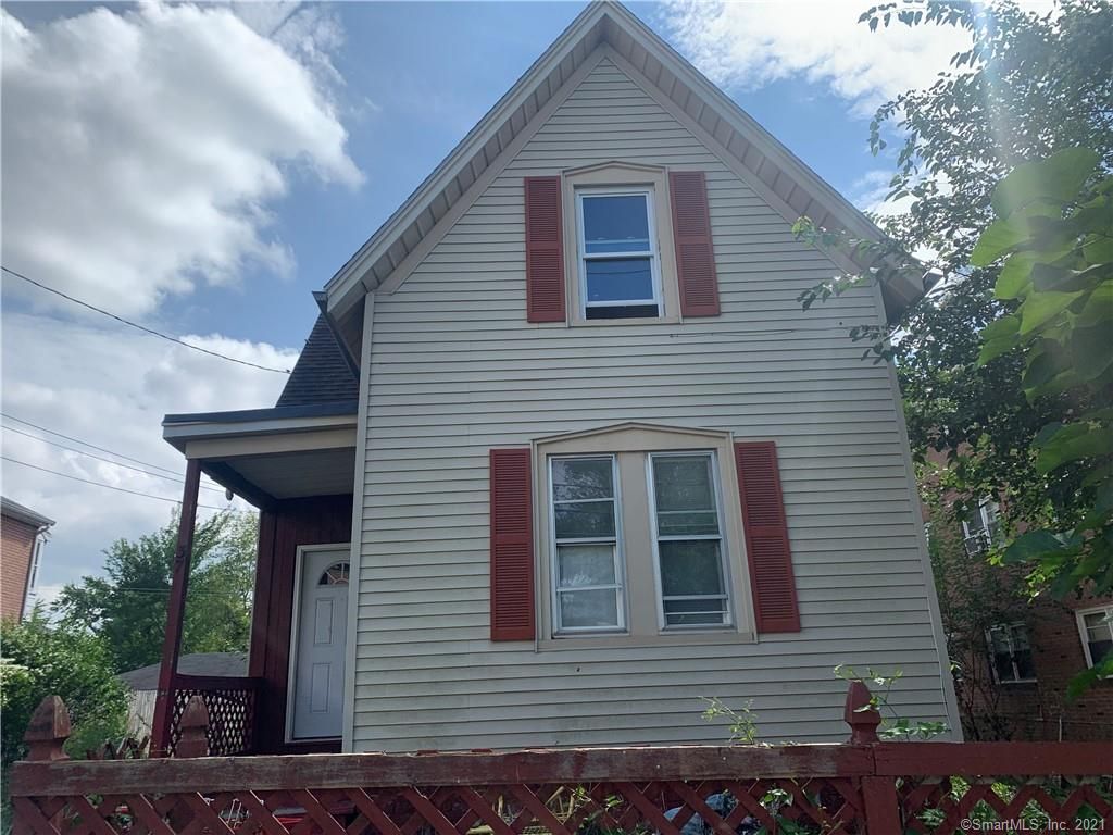 37 Ward Pl, Hartford, CT 06106
