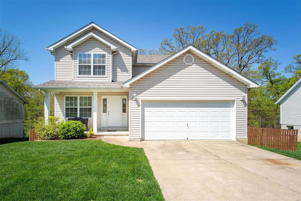 2445 Donna Dr, High Ridge, MO 63049