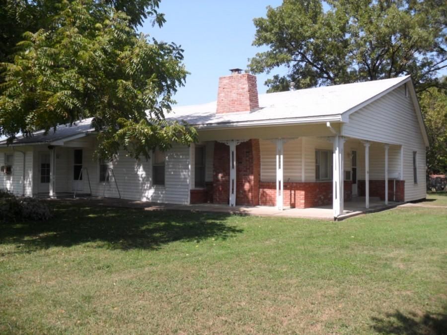 304 S 5th St, Humboldt, KS 66748 3 Bed, 2 Bath SingleFamily Home
