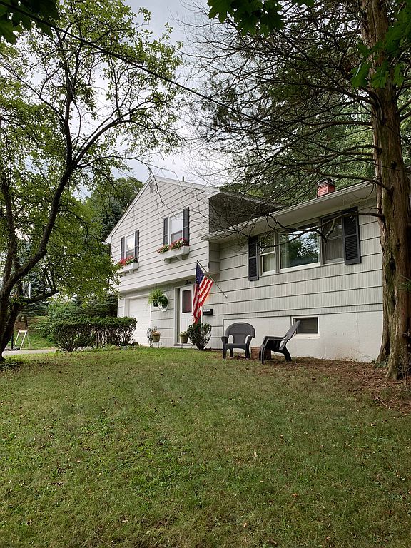 3 E Haskell Ave, Airmont, NY 10901