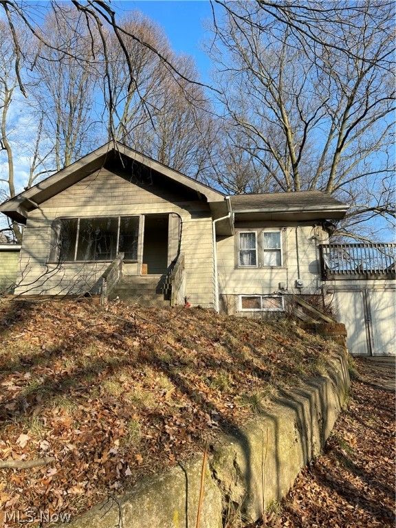 307 Litchfield Rd, Akron, OH 44305