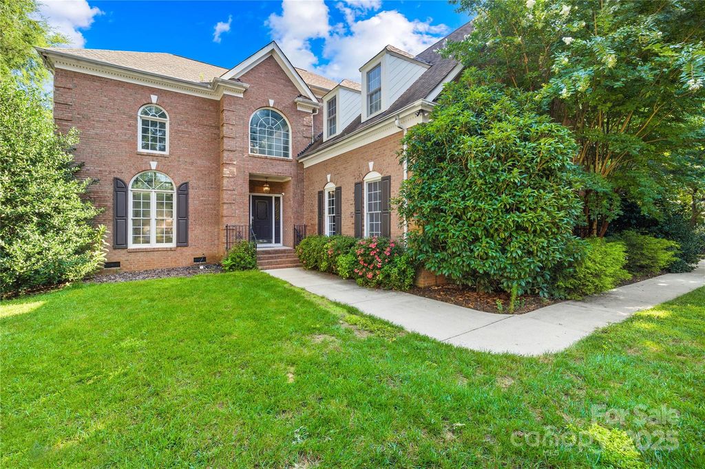 9200 Rock Water Ct, Waxhaw, NC 28173
