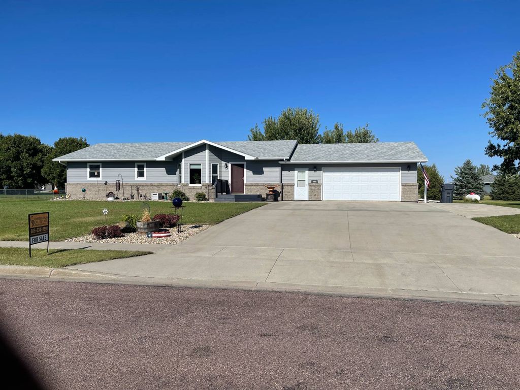 503 W Cedar Rd 57325, Chamberlain, SD 57325 MLS 11213863 Trulia