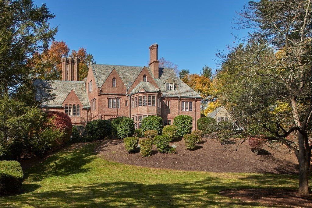 89 Fletcher Rd, Belmont, MA 02478