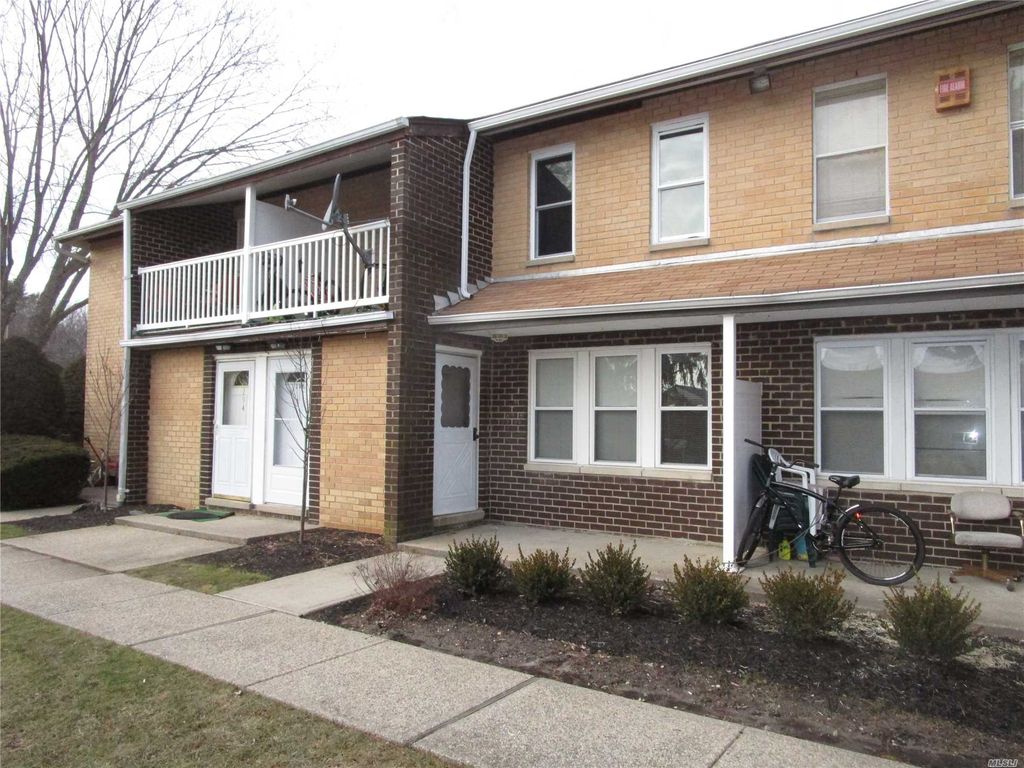 296 Artist Lake Dr, Middle Island, NY 1 Bed, 1 Bath Condo Trulia