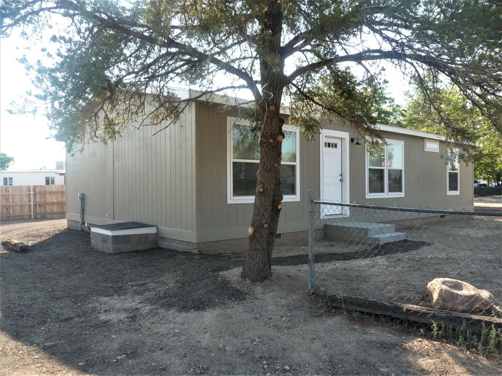 55 E  Dante Pl, Pueblo, CO 81007